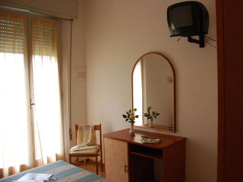 ريميني Hotel Serenella Vintage المظهر الخارجي الصورة